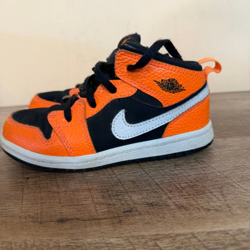 Nike Air Jordan 1 Retro Mid 640735-062 Black Orange Kids Shoes Size 10 - Picture 3 of 6
